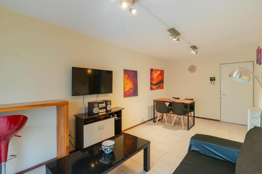 Encantador un dormitorio en plena Ciudad Vieja - 1