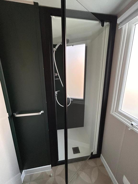Camping 4 étoiles Mobil-Home Haut de Gamme Neuf 6-8 pers - 3
