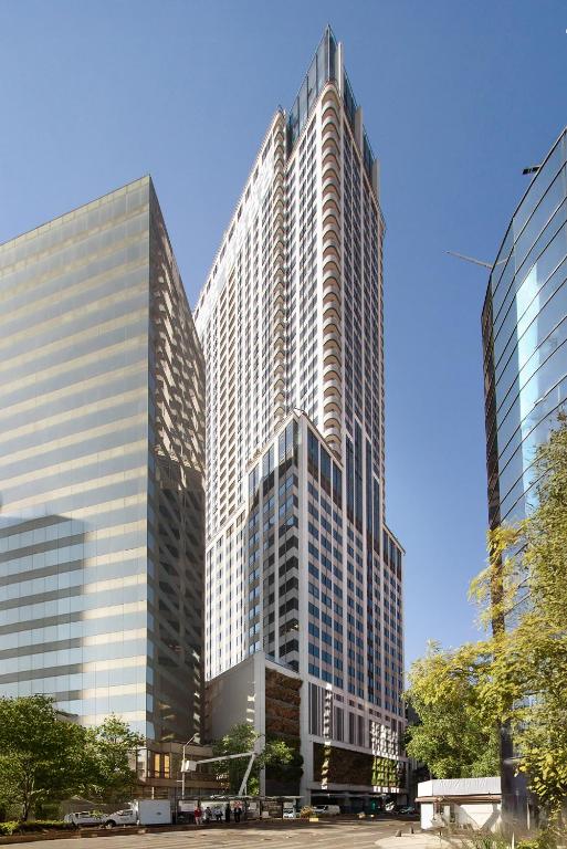 Luxury 27th-Floor Condo near Historic Downtown - 2