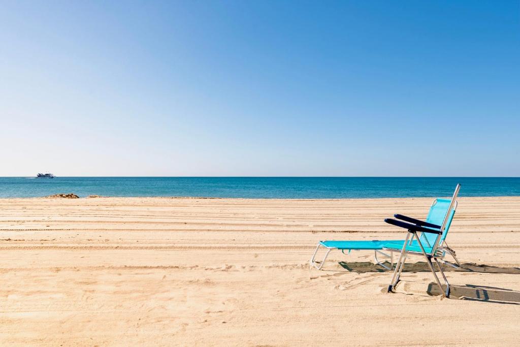 Planta baja con acceso directo a la playa AC - 5