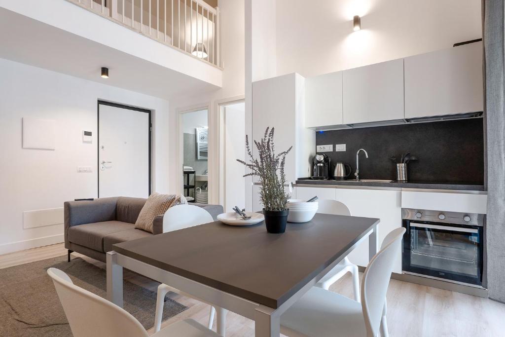 Urban Oasis Labicana Modern Loft with Terrace - 1