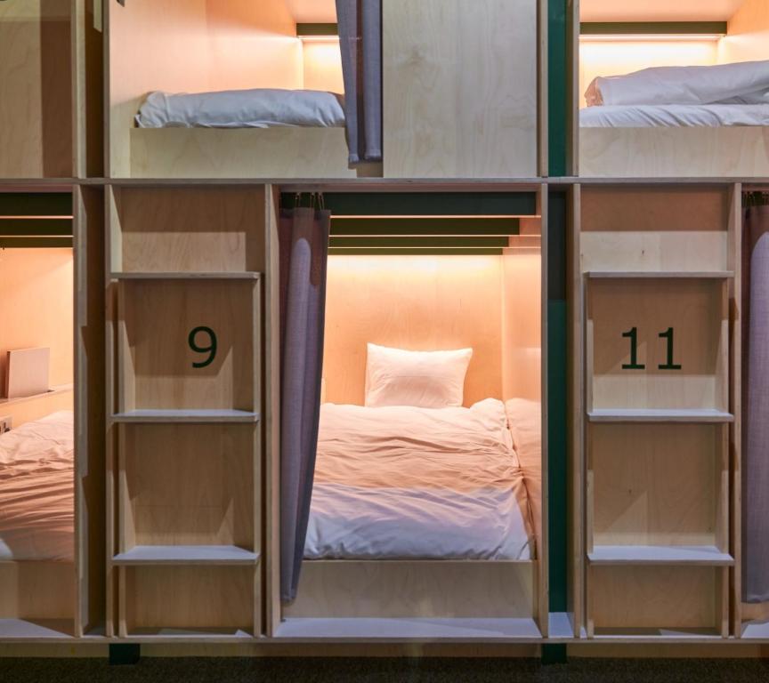 Green Marmot Capsule Hotel Genève - Self check-in - 4