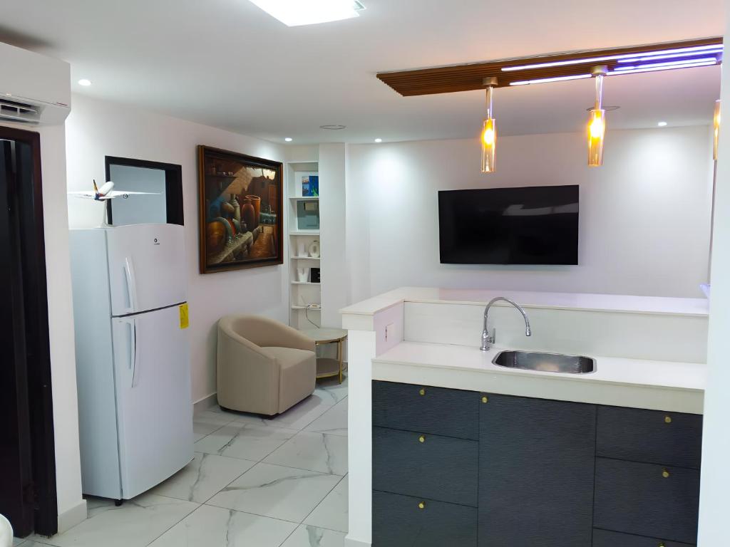 Kennedy Suite acogedora, cerca de la Clínica y Centros Comerciales - Guayaquil - - 4