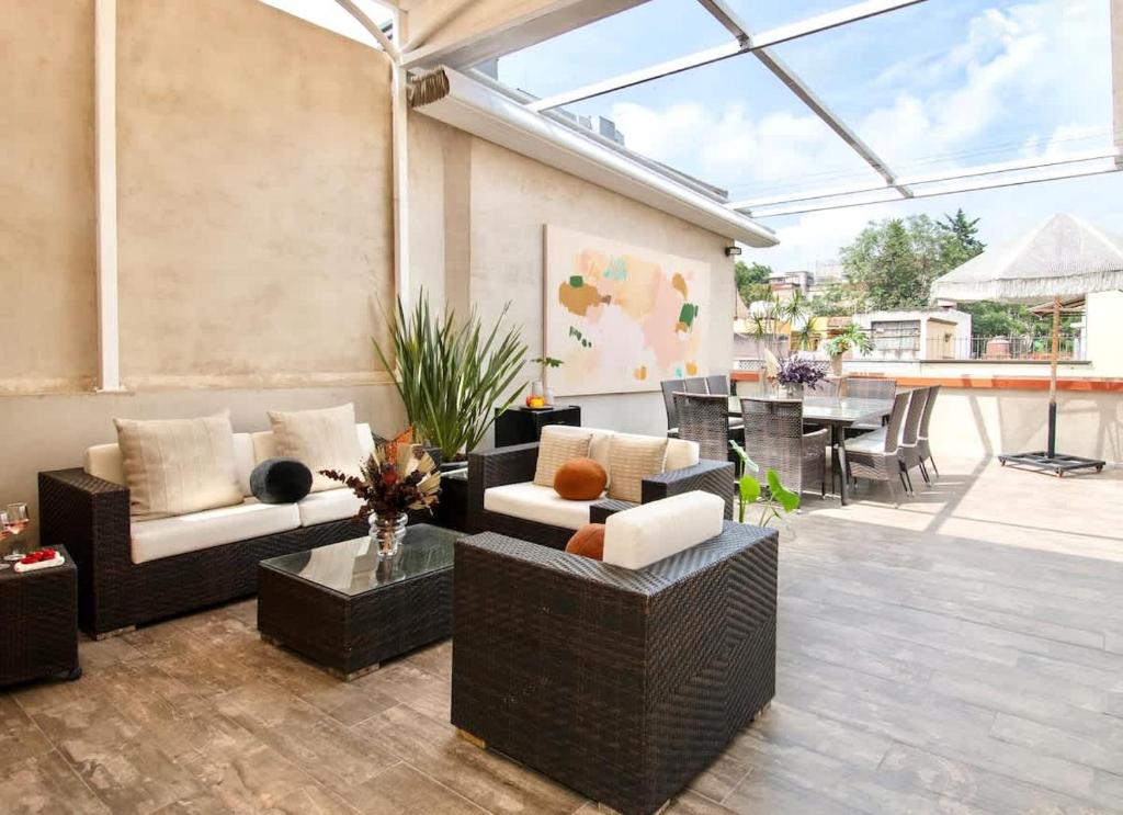 Casa Ha A Soulful 7Br Home w Rooftop, Condesa - 2