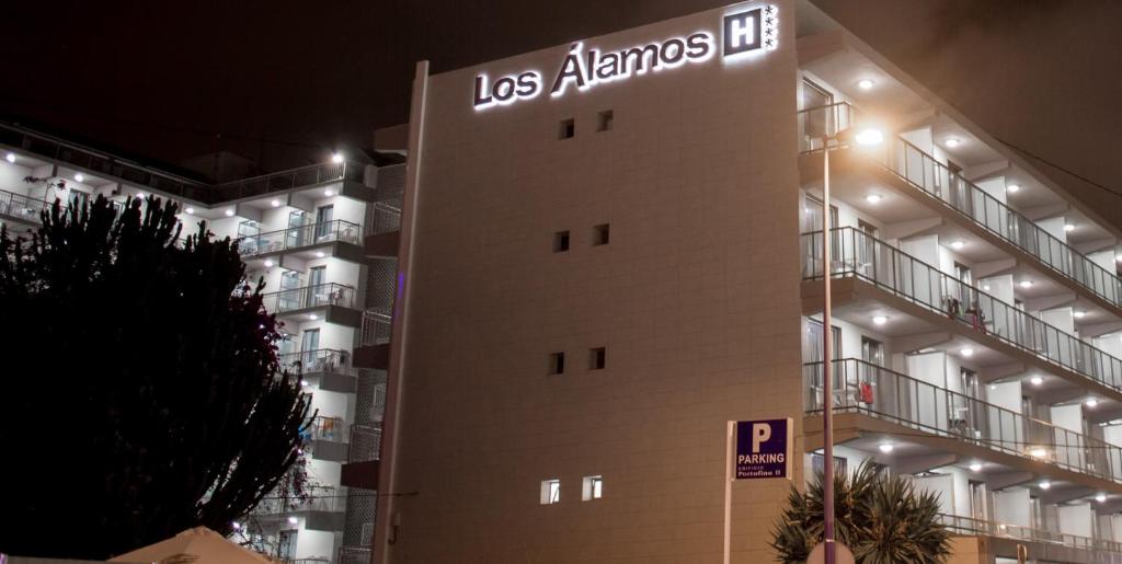 Los Álamos — Hotel building in Benidorm, Valencian Community
