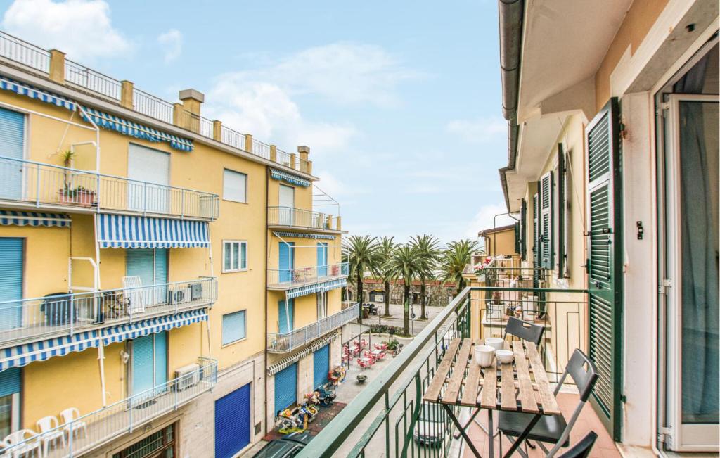 2 Bedroom Awesome Apartment In Moneglia - 2