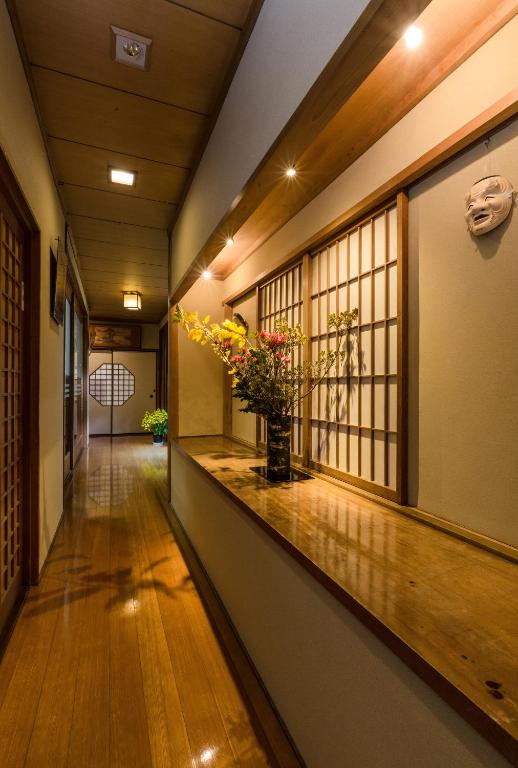 카무로안 료칸 입구