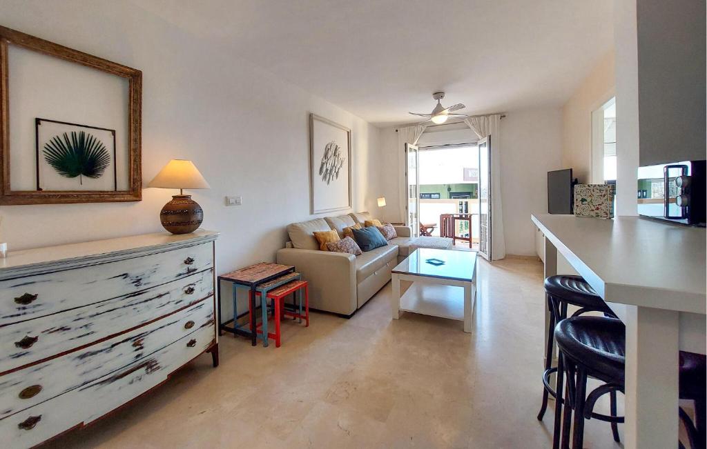 1 Bedroom Stunning Apartment In Torremolinos - 3