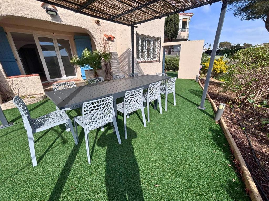 Villa avec piscine et vue mer à 700 m de la plage - 4