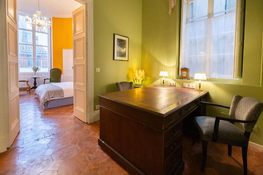 Spacious apartment in the heart of Carcassonne - 3