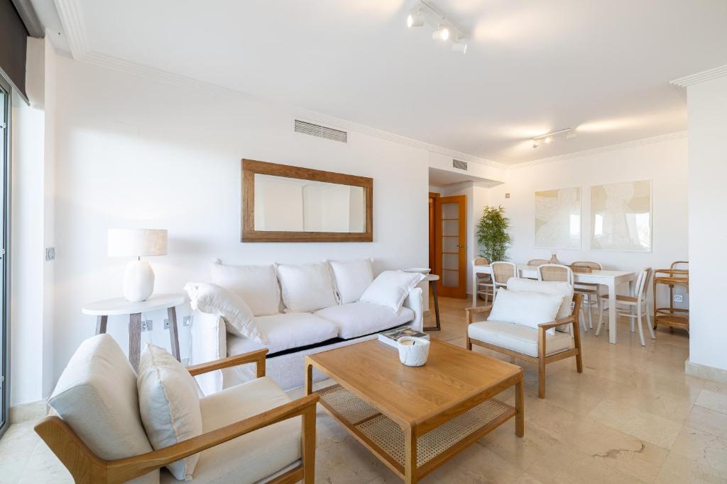 Mediterranean Swing - Acosta 5 Apartment - 3