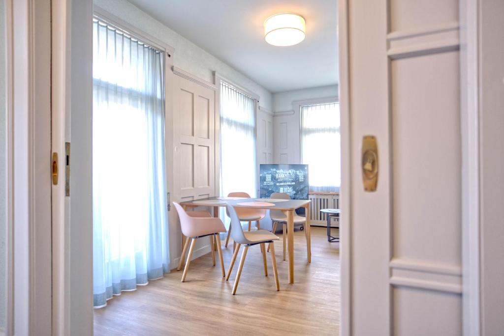 BANK House Suite 303 - GRIWA RENT - 3