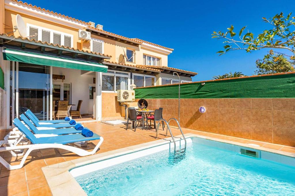 Villa Florencia by Villa Plus - 1