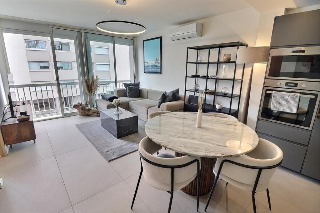 Appartement deux chambres proche port et plages - 3
