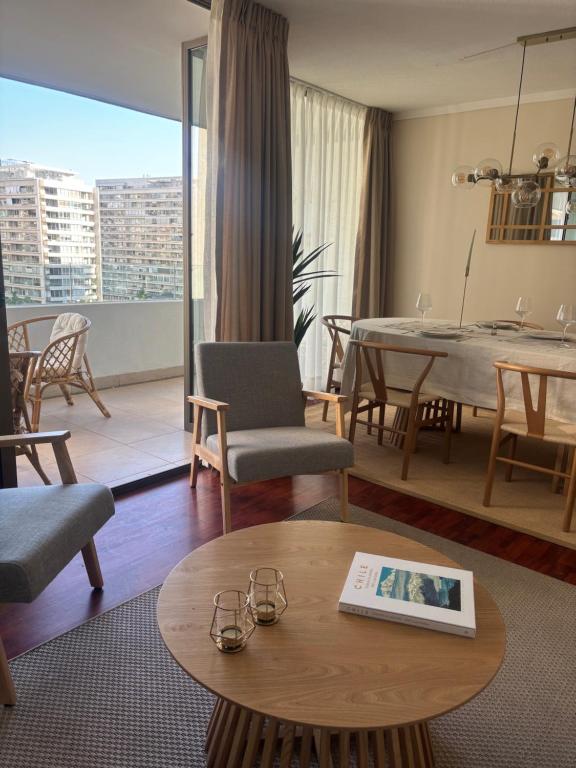 Parque Arauco Elegant apartment with balcony and pool - 3