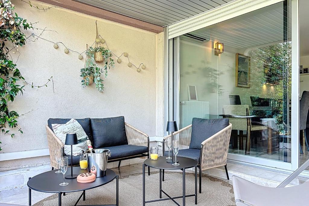 Private Garden Pool & Tennis 15 min walk to Antibes Center - 4