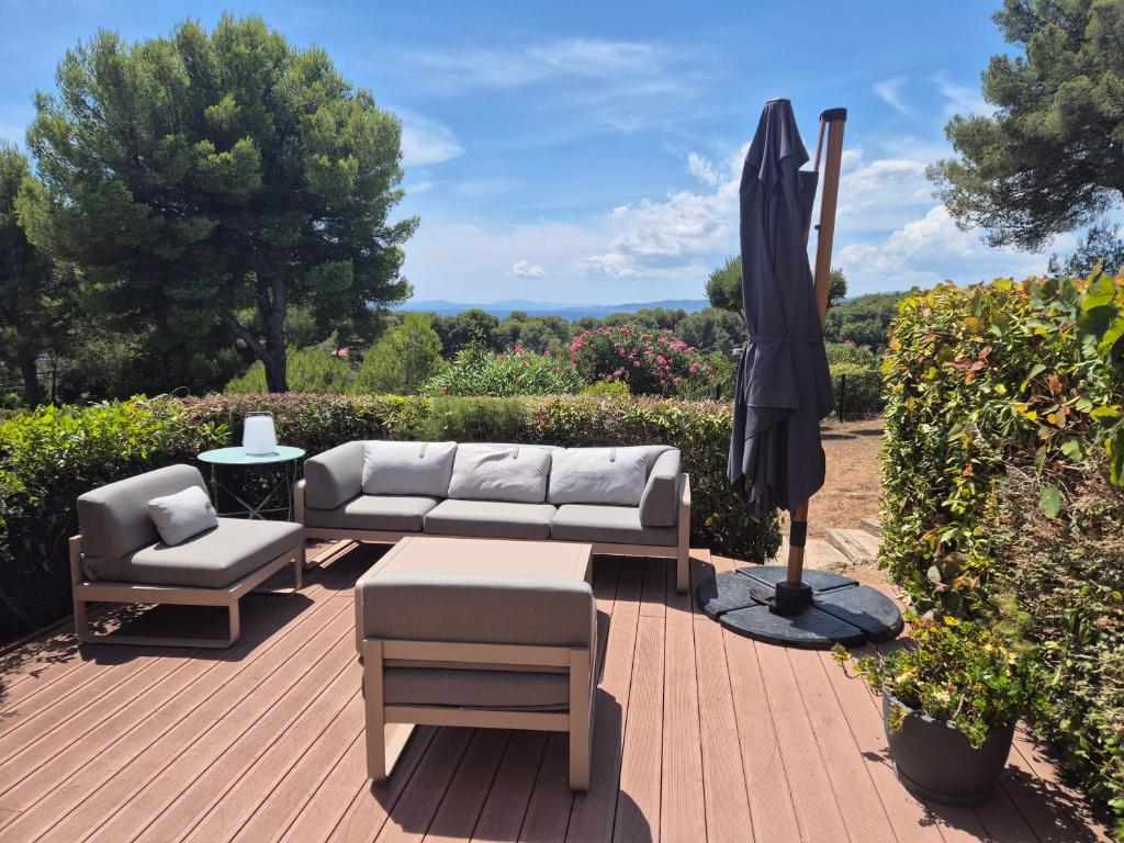 2-Bedroom Apartment Steps from Débarquement Beach with Pool - 5