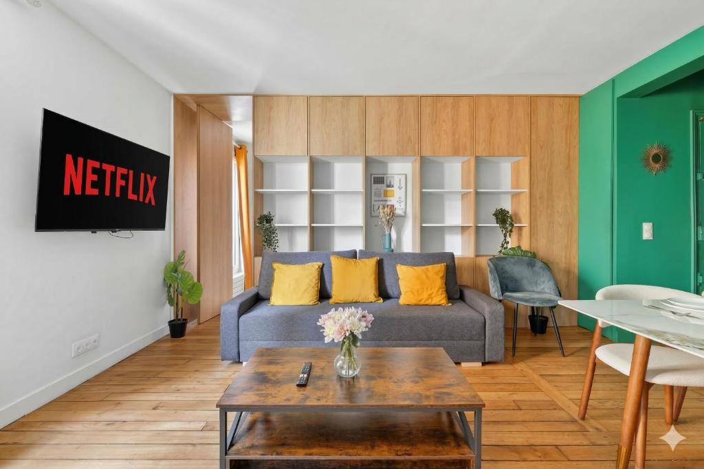 Quartier Les Marais 1 Bedroom Apartment with Netflix - 2