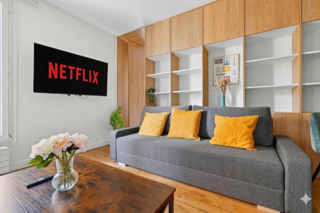 Quartier Les Marais 1 Bedroom Apartment with Netflix - 1