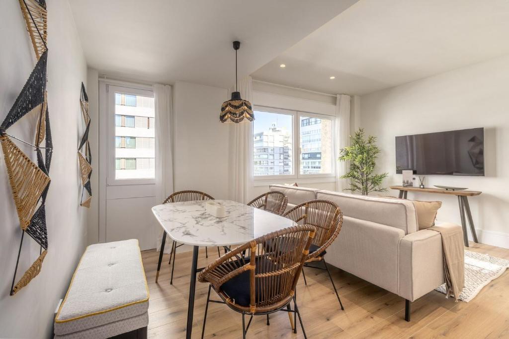 Bright 2-Bed Apartment Near Santiago Bernabéu - 3