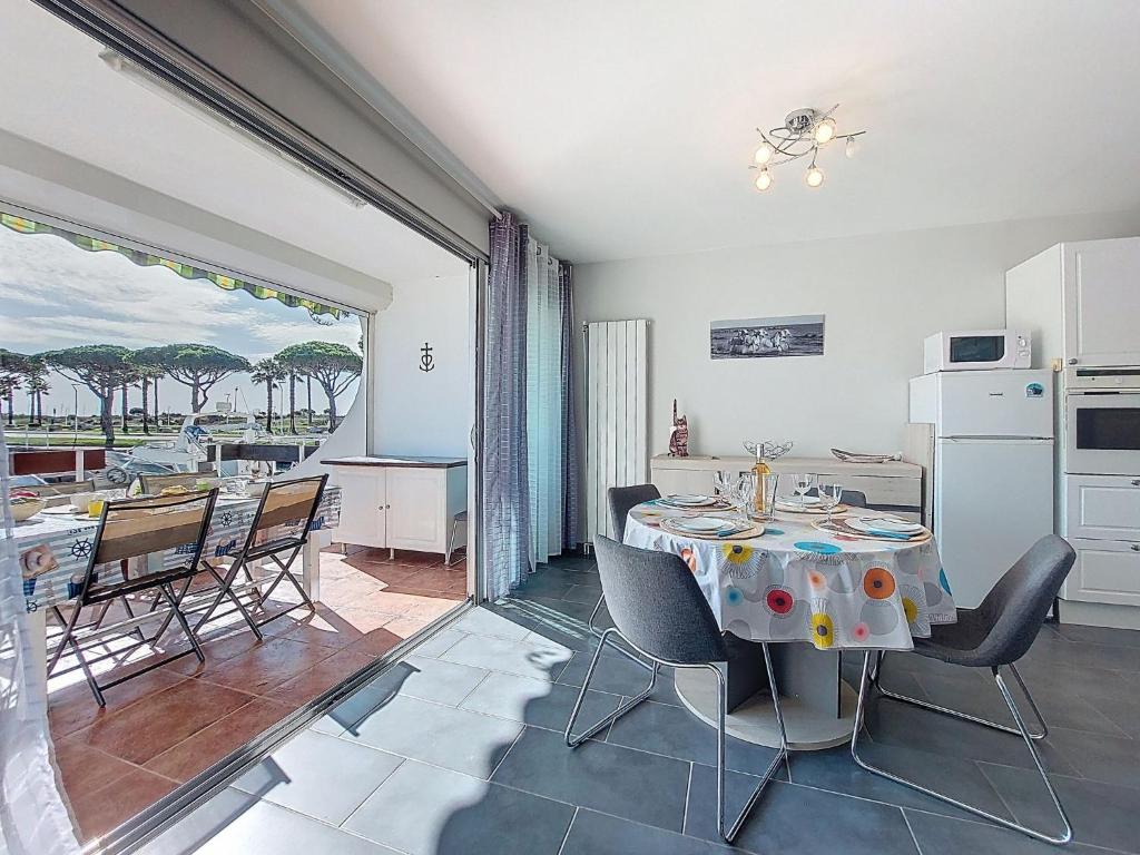 Apartment Les Marinas de la Plage I-3 by Interhome - 2