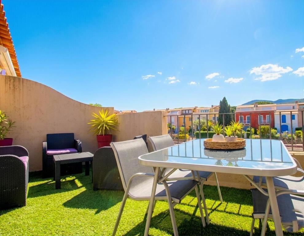 PCOGASTO - Golfe de St-Tropez - Appartement dans résidence avec piscine avec vue sur marina - 1