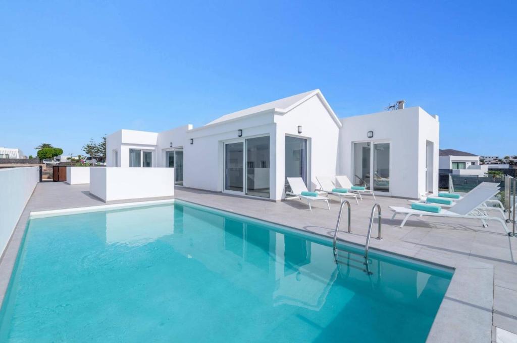 Villa Napoli by Villa Plus - 1