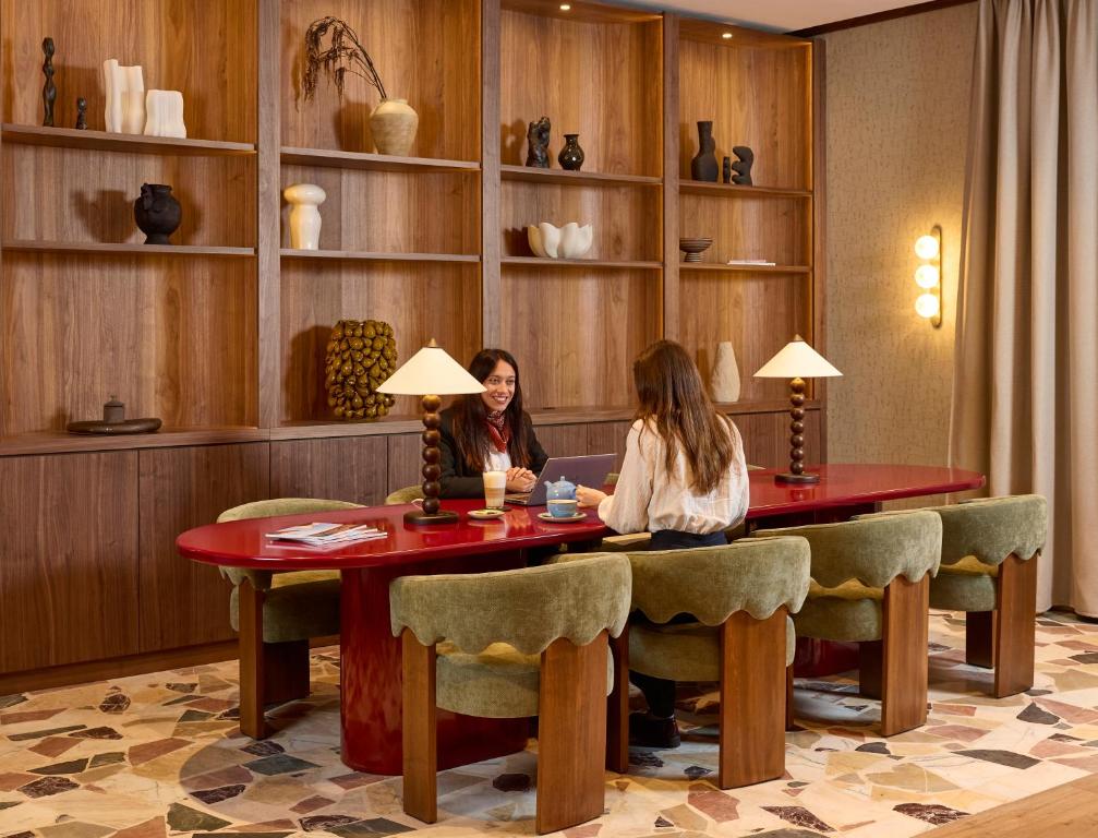 グラン オテル ロワ ルネ エクス エムギャラリー コレクション (Grand Hôtel Roi René Aix - MGallery Collection) フロント・ロビー