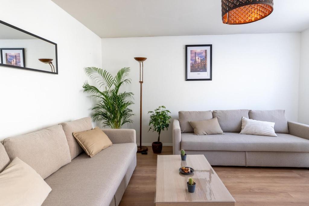 Disneyland Paris APT 6 - 3