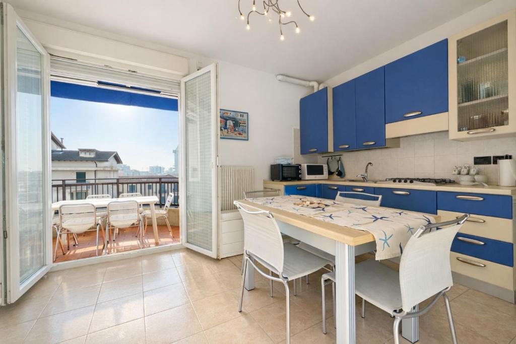 Costa Azzurra 20 - Carraro Immobiliare - Family Apartments - 2