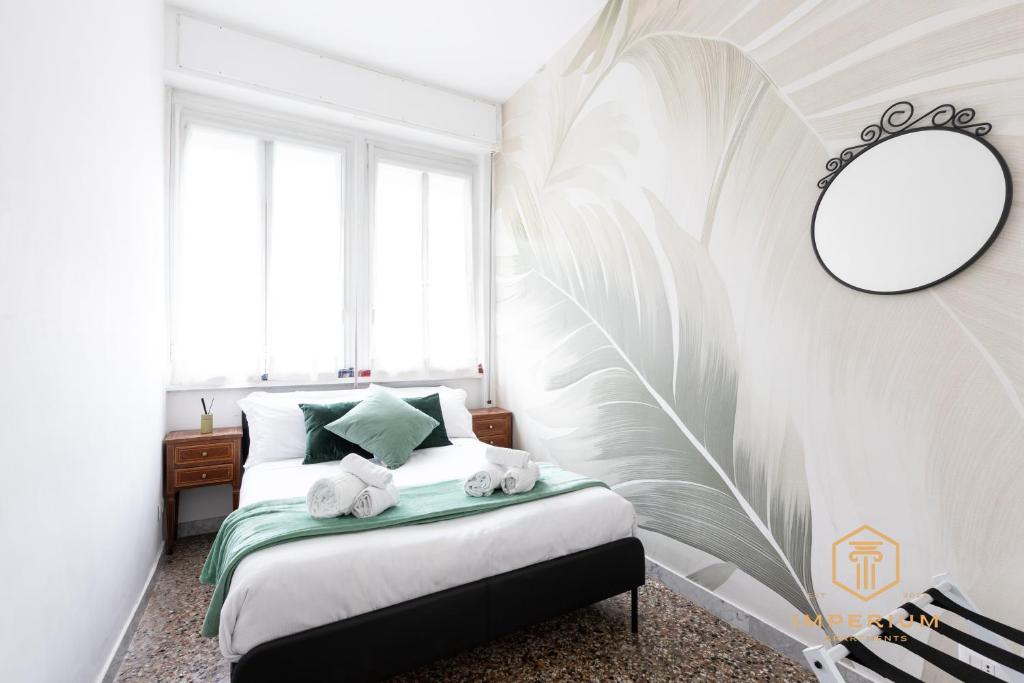 Imperium Penthouse - Private terrace, 2-4 pax, 2 minutes to metro, A-C - 3