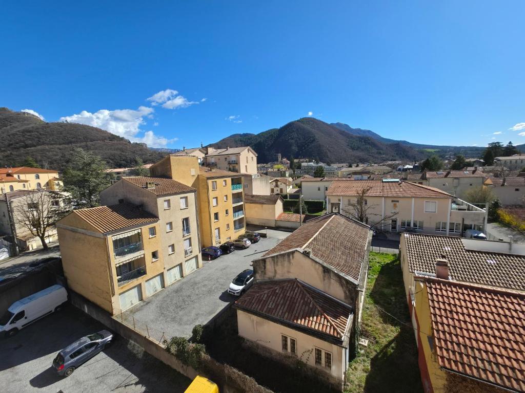 Studio avec balcon et vue panoramique sur le Cousson proche Thermes - 4