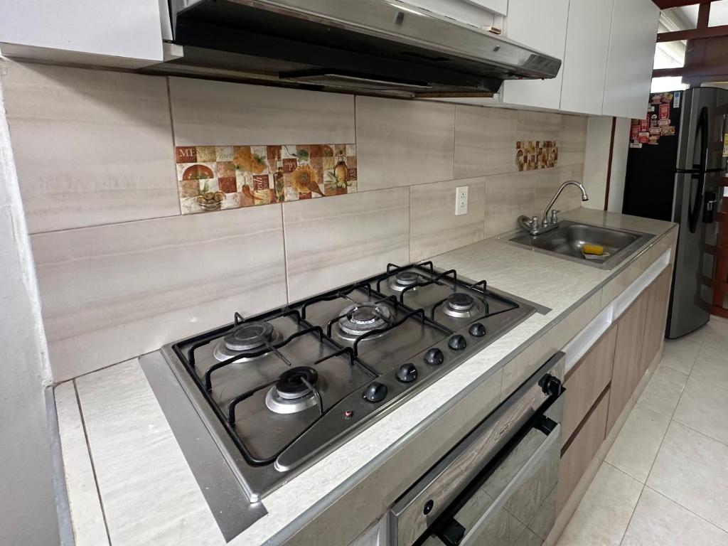 Bonito, ubicacion residencial - Apartamento amoblado - 3