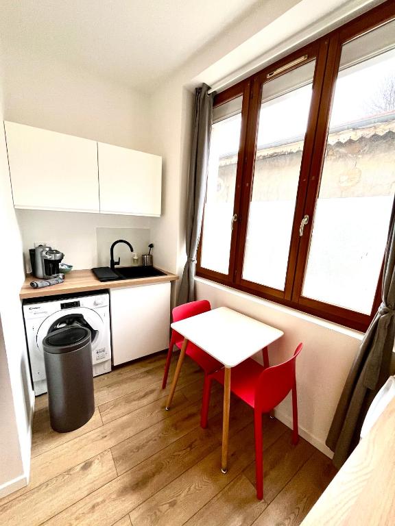La Tronche studio climatisé wifi proche CHU - 4