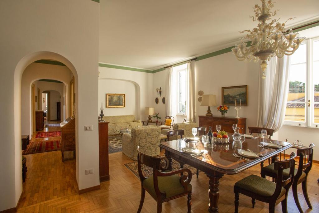 Colosseum View Exclusive Apartment - 4
