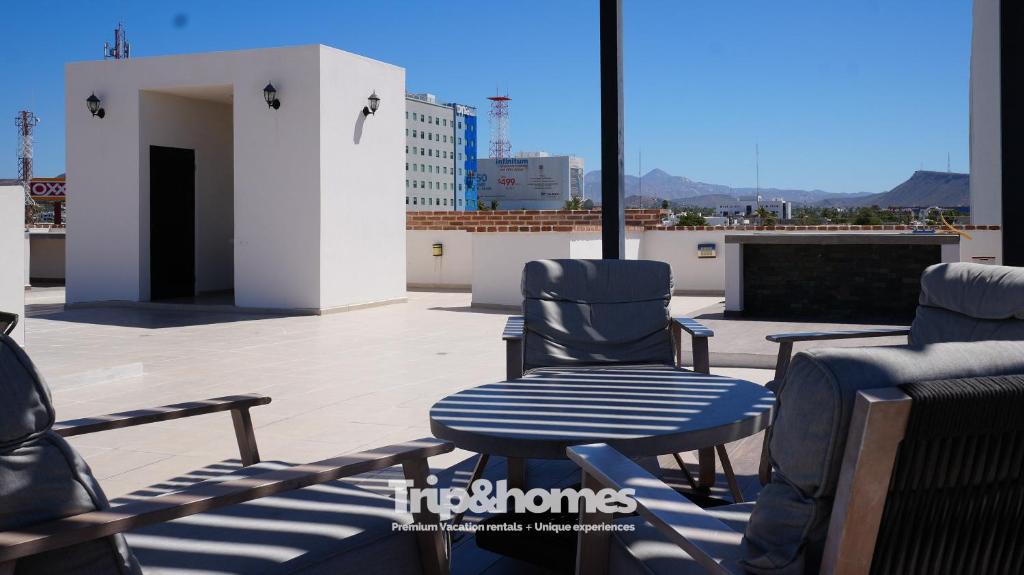 Casa Naya - 2BR Condo, Pool, Rooftop & Central - 3