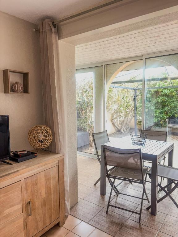 Joli T2, à 400m à pied de la mer - Piscine privée - 3