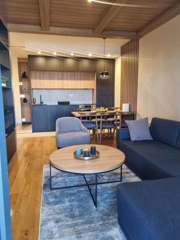Royal Garden Two Bedrooms, Sports & Mountain View - 2