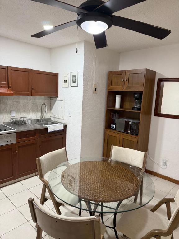 Beachfront Apartment in Cancun - 4