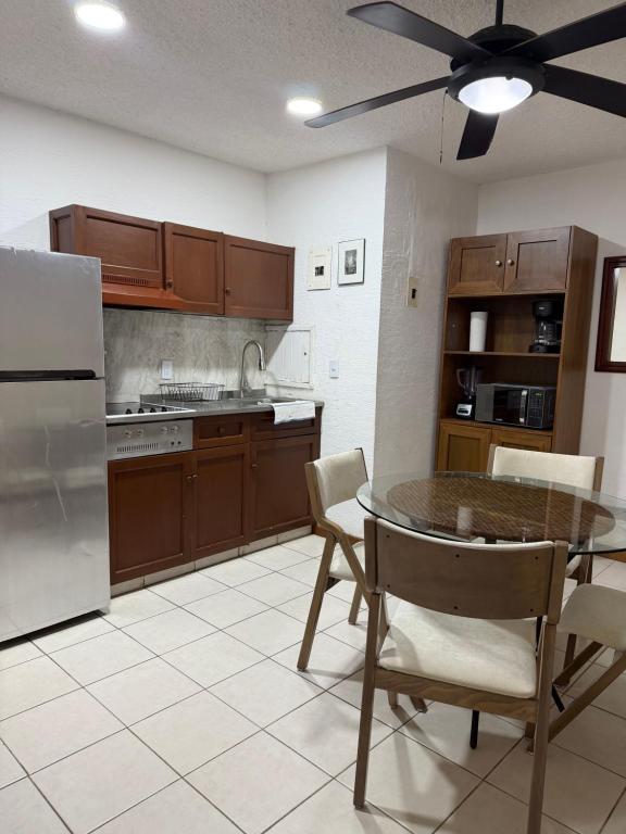 Beachfront Apartment in Cancun - 3