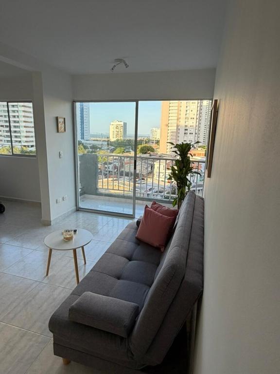 Nuevo, acogedor y central apartamento cerca al mar - 5