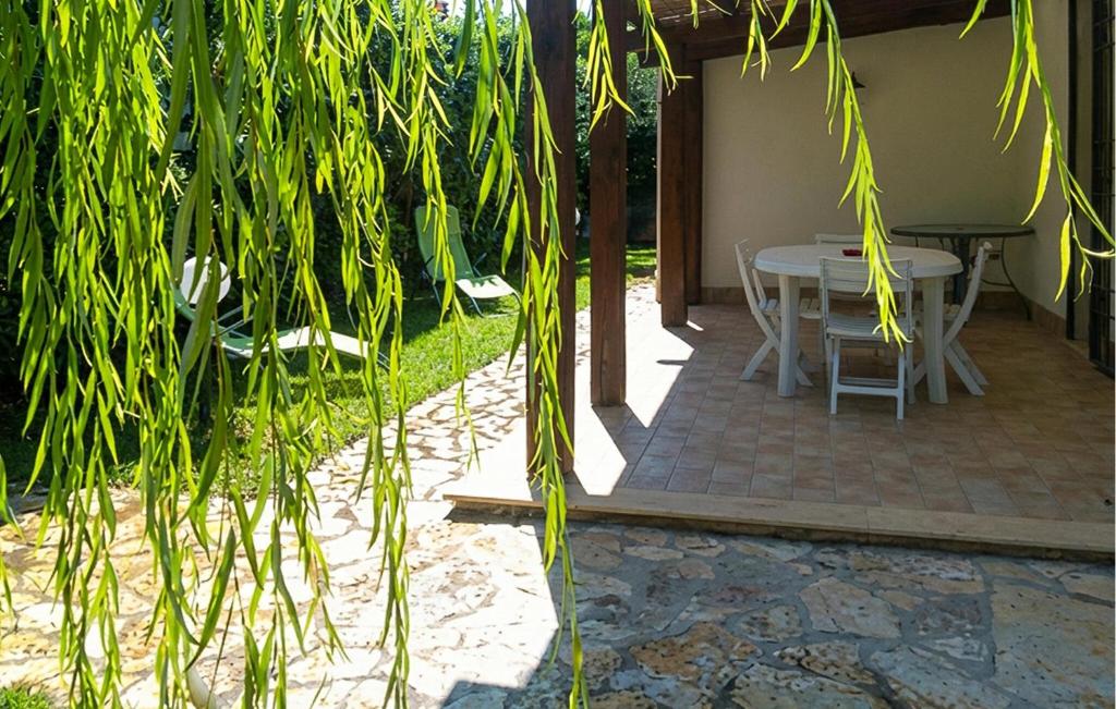 Pet Friendly Home In Marsala With House Sea View - 2