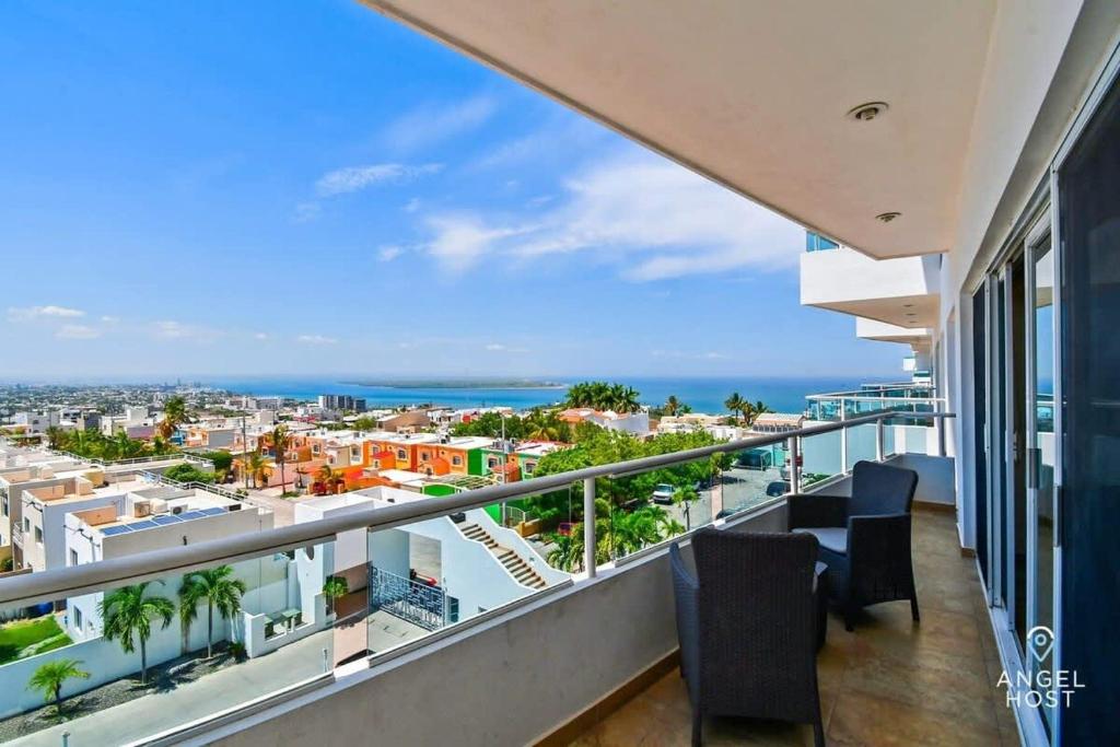Oceanview Balcony BBQ Lounge Near Malecon - 1