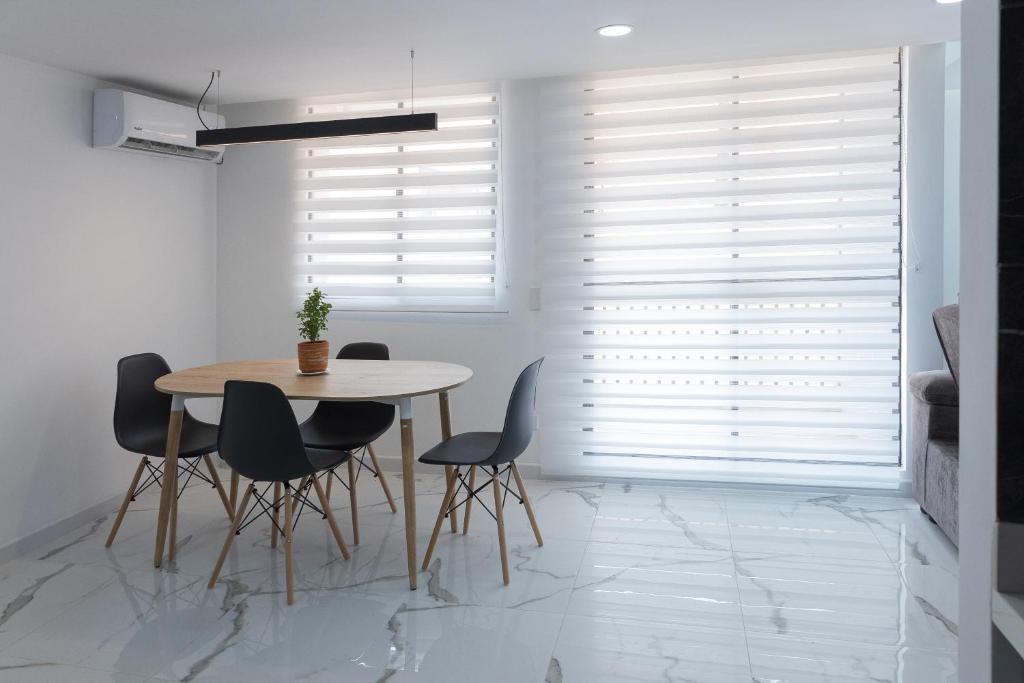 Galería 305 - 5