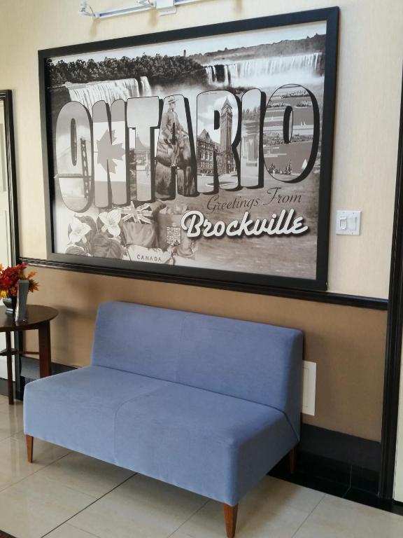 Super 8 By Wyndham Brockville photo