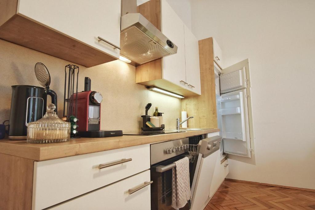 Central Apartment in Graz stylish & cozy I self check-in - 4