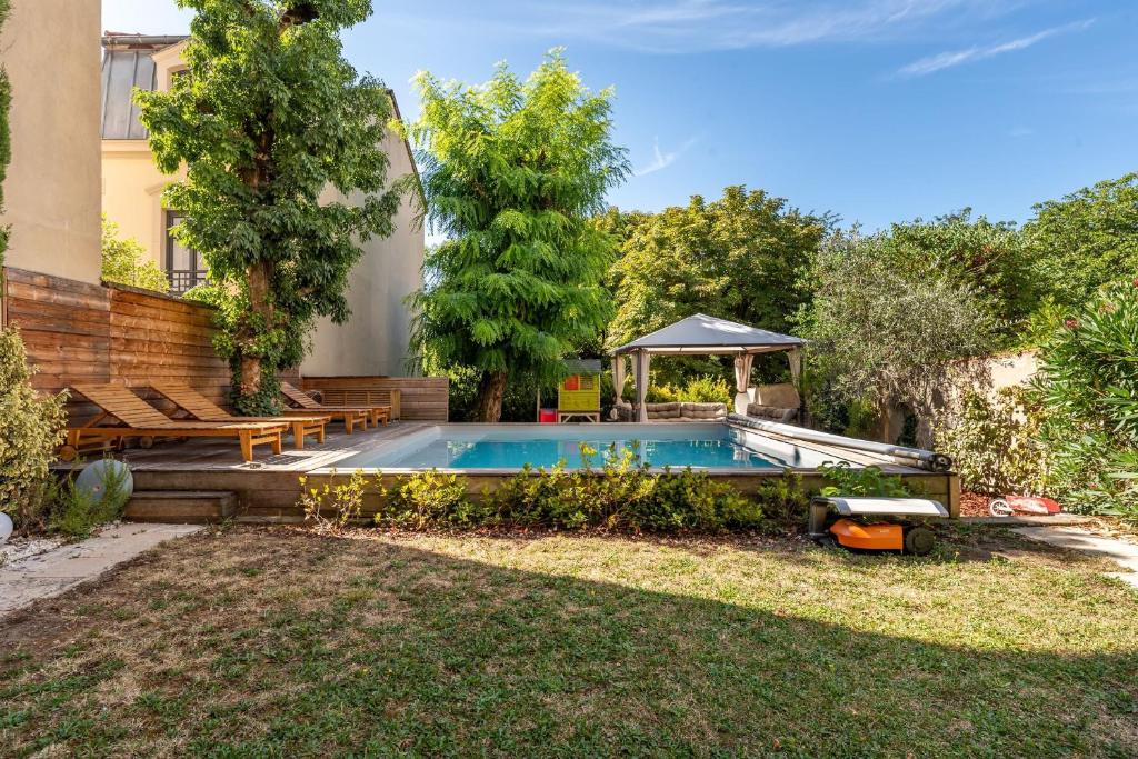 Découverte - une villa avec piscine qui révèle tout son charme - 4