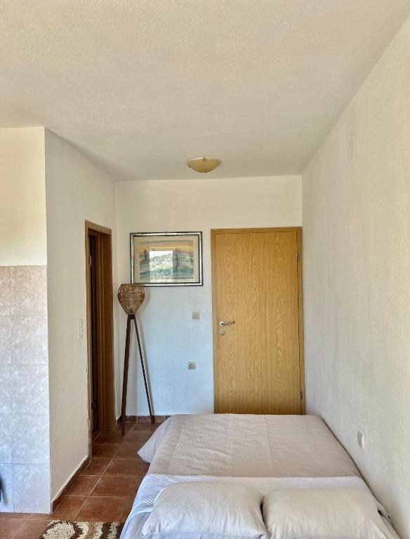 Apartman Buljarica-Bačvice 1 - 4