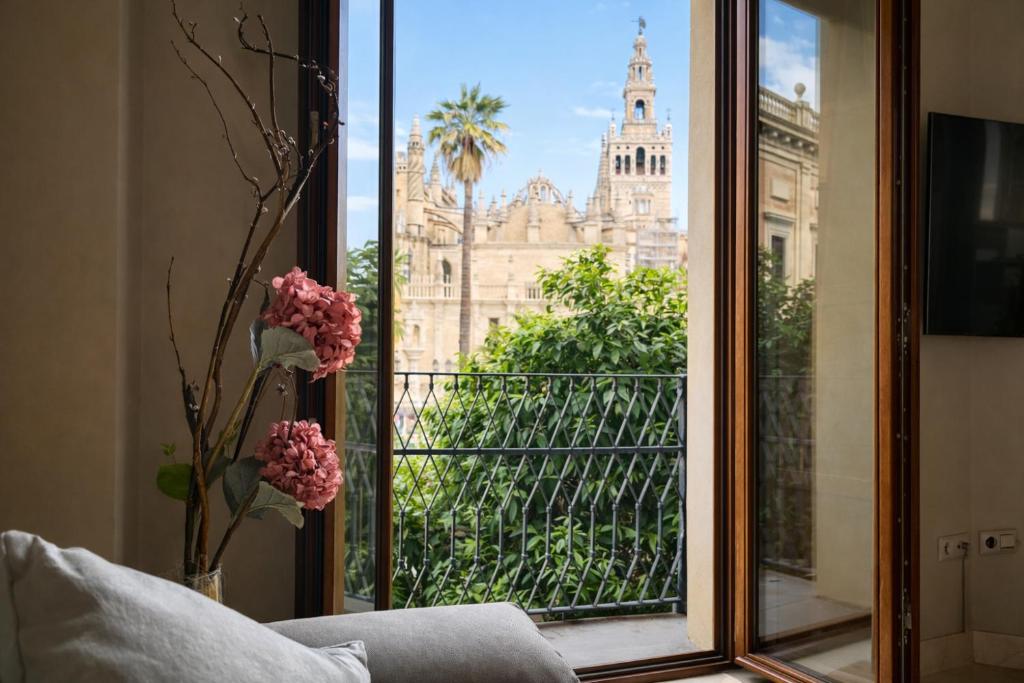 Luxury Apartment with views to Alcazar, Cathedral and Giralda. - 2