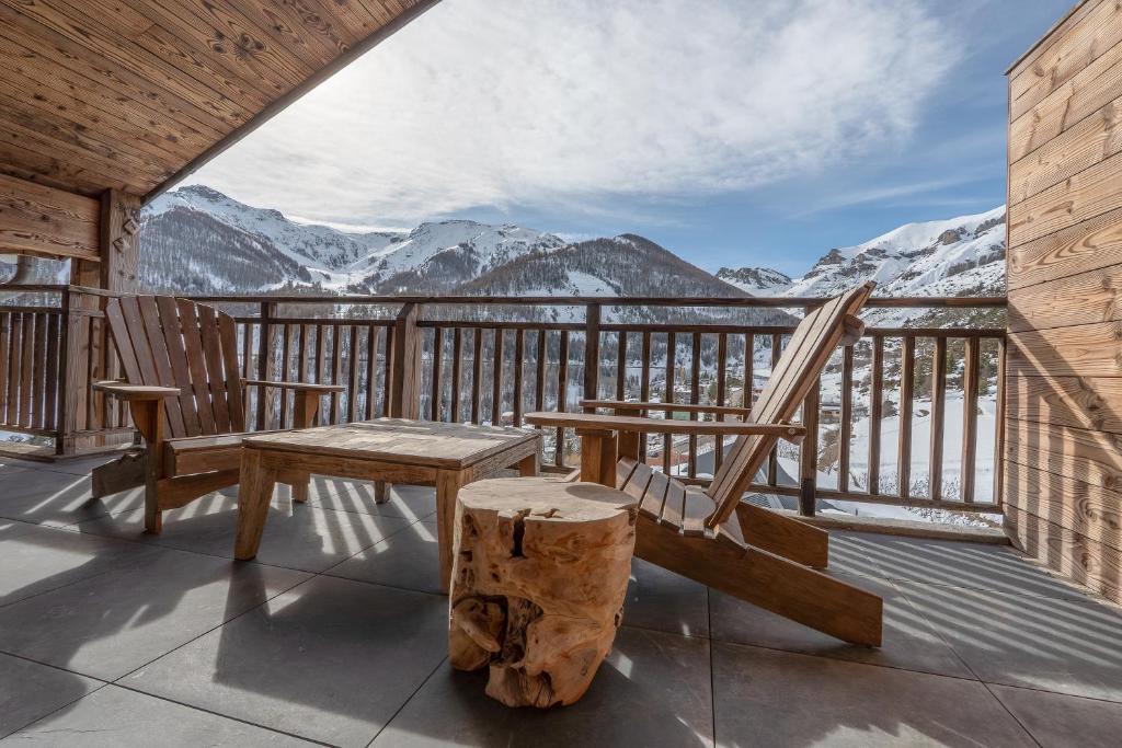 Le Panorama du Puy - Dans la station d'Auron - 1
